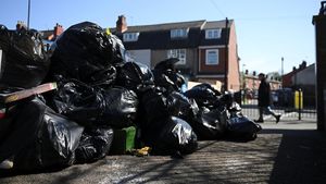 Penampakan Birmingham Inggris Dikepung Tumpukan Sampah