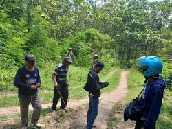 Cerita Saksi Awal Mula Temukan Bayi di Semak Hutan Blora