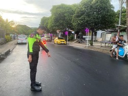 Mahasiswa Mabuk di Ambon Tabrak Polisi Saat Buang Sampah, Korban Patah Kaki