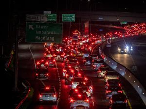 Potret Situasi Arus Balik di Ruas Tol Semarang-Solo