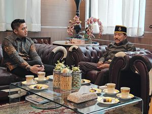 Hendropriyono Terima Silaturahmi Lebaran Seskab Teddy Hendropriyono Terima Silaturahmi Lebaran Seskab Teddy