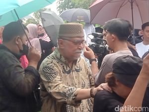 Ray Sahetapy Jadi Role Model Bagi Slamet Rahardjo Ray Sahetapy Jadi Role Model Bagi Slamet Rahardjo