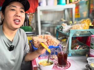 Murah Banget! Soimah Jajan Soto Rp 2.000 di Yogyakarta Murah Banget! Soimah Jajan Soto Rp 2.000 di Yogyakarta