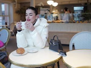 Tasya Farasya Ngafe di Korea hingga Cicip Es Krim Viral Tasya Farasya Ngafe di Korea hingga Cicip Es Krim Viral