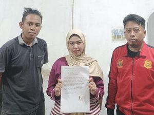 Heboh Wanita Pakai Seragam Satpol PP Bone Sambil Merokok, Kasat Klarifikasi Heboh Wanita Pakai Seragam Satpol PP Bone Sambil Merokok, Kasat Klarifikasi