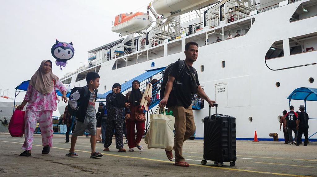 Begini Potret Arus Balik Lebaran di Pelabuhan Semayang Balikpapan Begini Potret Arus Balik Lebaran di Pelabuhan Semayang Balikpapan