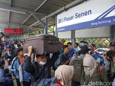 Arus Balik Libur Lebaran 2025, Stasiun Pasar Senen Ramai Pemudik