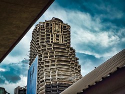 Naik ke Gedung Berhantu di Bangkok, Selebgram Dikecam