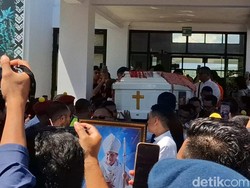 Uskup Emeritus Mgr Petrus Turang: Sosok Tegas, Disiplin, dan Dekat dengan Umat