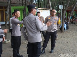 Kapolres Probolinggo Kota Cek Keamanan Pantai Selama Arus Balik Lebaran