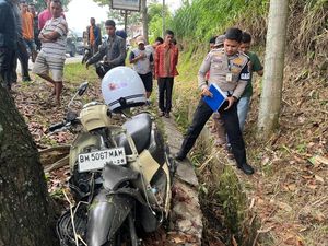 Momen Penemuan 2 Remaja Tewas dalam Parit di Solok Momen Penemuan 2 Remaja Tewas dalam Parit di Solok