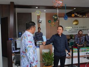Kakanwil BPN Jateng Cek Layanan Pertanahan di Semarang Saat Libur Lebaran Kakanwil BPN Jateng Cek Layanan Pertanahan di Semarang Saat Libur Lebaran