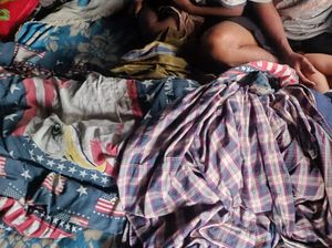 Petir Sambar Rumah Saat Hujan Deras di Tasikmalaya, Satu Luka Serius Petir Sambar Rumah Saat Hujan Deras di Tasikmalaya, Satu Luka Serius