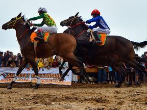 Pacuan Kuda Meriahkan Lebaran di Padang Pariaman