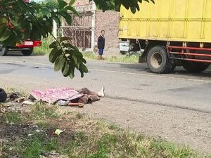 Pasutri di Mura Tewas Usai Ditabrak Sigra, Pengemudi Serahkan Diri ke Polisi Pasutri di Mura Tewas Usai Ditabrak Sigra, Pengemudi Serahkan Diri ke Polisi