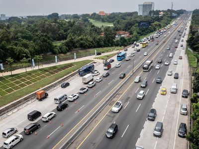 Foto Udara Rekayasa Lalu Lintas di Tol Japek
