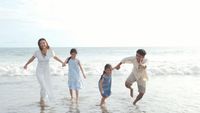 Potret Happy Family Sarwendah Saat Liburan di Bali
