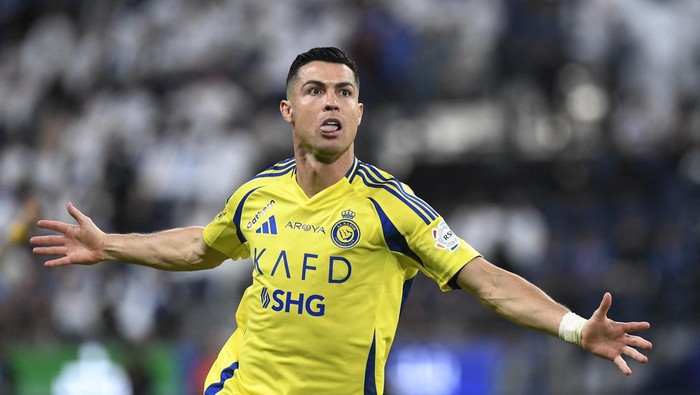 SOCCER-SAUDI-HIL-NSR/REPORT Soccer Football - Saudi Pro League - Al Hilal v Al Nassr - Kingdom Arena, Riyadh, Saudi Arabia - April 4, 2025 Al Nassrs Cristiano Ronaldo celebrates scoring their second goal REUTERS/Stringer