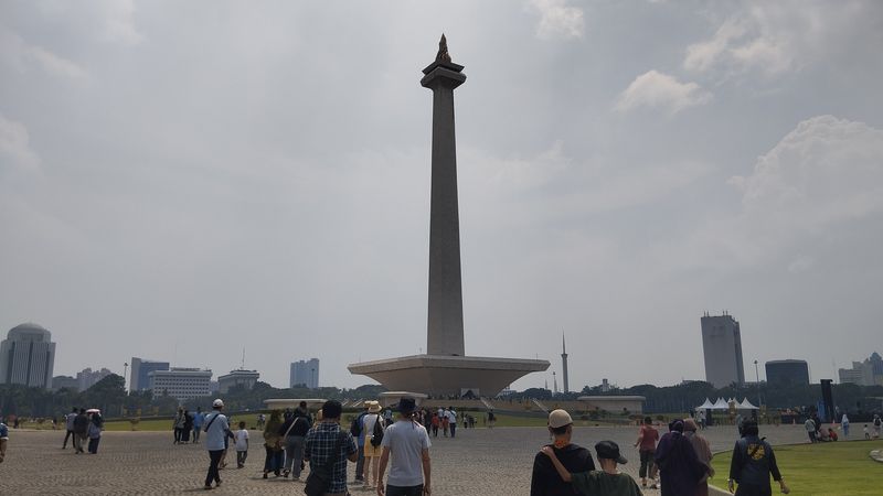 Suasana kawasan Monas pada Sabtu (5/4/2025)-(Fawdi/detikcom)