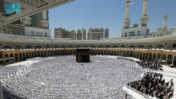 Suasana Salat Jumat Pertama setelah Ramadan di Masjidil Haram