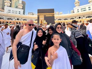 Alasan Ustaz Zacky Mirza Bawa Anak ke Kamp Warga Gaza di Yordania Alasan Ustaz Zacky Mirza Bawa Anak ke Kamp Warga Gaza di Yordania