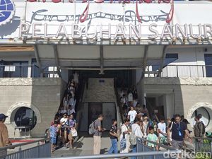 H+5 Lebaran, Wisatawan Domestik Dominasi Penyeberangan di Pelabuhan Sanur H+5 Lebaran, Wisatawan Domestik Dominasi Penyeberangan di Pelabuhan Sanur