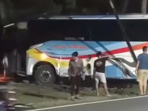 Penumpang Motor Ditabrak Bus Sumber Rahayu Meninggal, Korban Bocah 10 Tahun Penumpang Motor Ditabrak Bus Sumber Rahayu Meninggal, Korban Bocah 10 Tahun