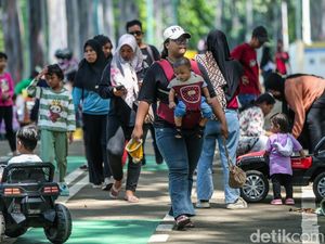 CFD Ditiadakan, Warga Bermain di BKT Jaktim CFD Ditiadakan, Warga Bermain di BKT Jaktim
