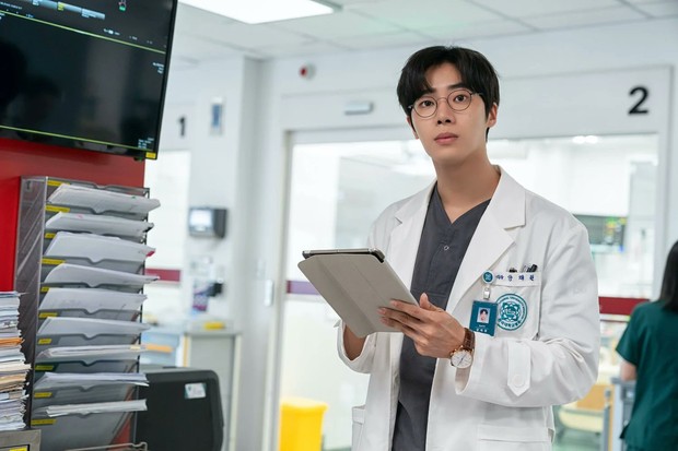Choo Young Woo di Drama The Trauma Code: Heroes on Call / Foto : x.com/Netflixkr