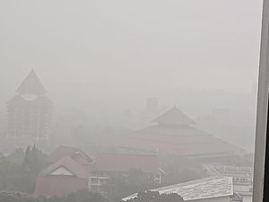 Wilayah Jakarta-Depok Diguyur Hujan Disertai Petir Siang Ini