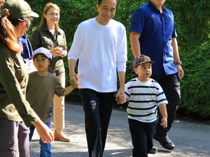 Video Jokowi dan Keluarga Main ATV di Bali, Habiskan Libur Lebaran Video Jokowi dan Keluarga Main ATV di Bali, Habiskan Libur Lebaran