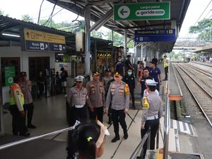 Kapolres Tangsel Cek Terminal Bus-Stasiun, Pastikan Arus Balik Lancar Kapolres Tangsel Cek Terminal Bus-Stasiun, Pastikan Arus Balik Lancar