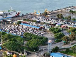 Jarak Dermaga Jauh, ASDP Siapkan Bus untuk Pemudik di Pelabuhan Bakauheni