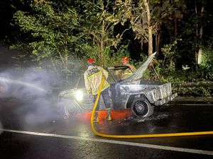 Dijajal Usai Masuk Bengkel, Mobil VW Terbakar di Tanjakan Bukit Bego Bantul Dijajal Usai Masuk Bengkel, Mobil VW Terbakar di Tanjakan Bukit Bego Bantul