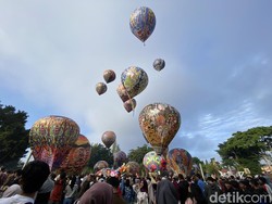 Manjakan Mata Menikmati Puncak Festival Balon Udara di Langit Wonosobo