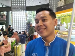 Cerita Petugas Kebersihan Stasiun Gambir Tunda Mudik karena Pekerjaan