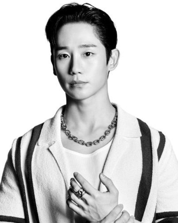 Potret Jung Hae In sebagai brand ambassador Dolce & Gabbana