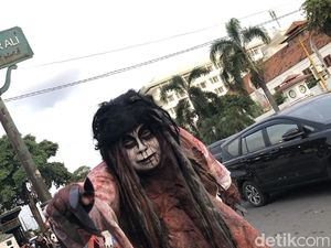 Jogja Diserbu Wisatawan, Hantu-hantu Malioboro Panen Cuan Jogja Diserbu Wisatawan, Hantu-hantu Malioboro Panen Cuan