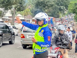 Arus Balik, Ribuan Kendaraan Keluar Garut via Kadungora-Limbangan Arus Balik, Ribuan Kendaraan Keluar Garut via Kadungora-Limbangan