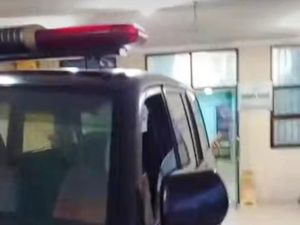 Permohonan Maaf Direktur RSUD Martapura Usai Viral Jenazah Diangkut Pikap Permohonan Maaf Direktur RSUD Martapura Usai Viral Jenazah Diangkut Pikap