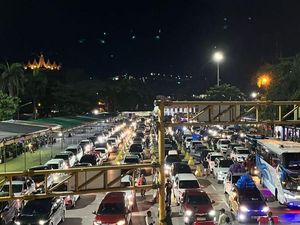 Puncak Arus Balik, Pelabuhan Bakauheni Dipadati Penumpang Senin Dini Hari