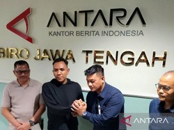 Ke Kantor Antara Semarang, Ipda Endry Minta Maaf Pukul Wartawan
