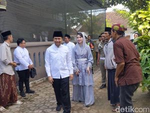 Emil-Arumi Rayakan Lebaran Ketupat di Trenggalek Emil-Arumi Rayakan Lebaran Ketupat di Trenggalek