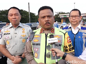 Kakorlantas Sampaikan Apresiasi dari Presiden-Kapolri untuk Petugas Mudik 2025 Kakorlantas Sampaikan Apresiasi dari Presiden-Kapolri untuk Petugas Mudik 2025