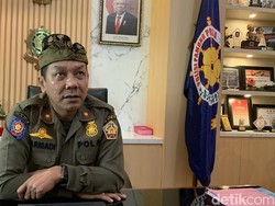 Satpol PP Bali Pulangkan 5 Warga Tanpa Identitas di Pelabuhan Gilimanuk