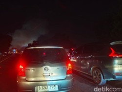 1 Mobil Terbakar di Tol Belmera Wilayah Medan Denai