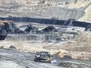 Tambang Batu Bara di Bulungan Longsor, Aktivitas Dihentikan Sementara Tambang Batu Bara di Bulungan Longsor, Aktivitas Dihentikan Sementara