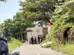 Tawuran 2 Kelompok Warga di Tallo Makassar gegara Petasan, 10 Busur Disita