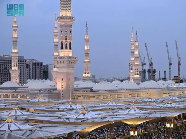 Menara Masjid Nabawi Siarkan Gema Abadi Warisan 14 Abad Lalu