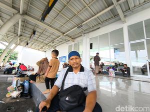 Pijatan Nurdin yang Jadi Saksi Denyut Terminal Harjamukti Pijatan Nurdin yang Jadi Saksi Denyut Terminal Harjamukti